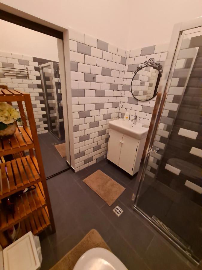 Zig Zag Apartment 4- Old Town Constanta Ngoại thất bức ảnh